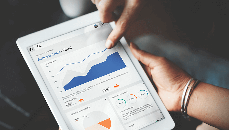 tablet con dashboard de big data